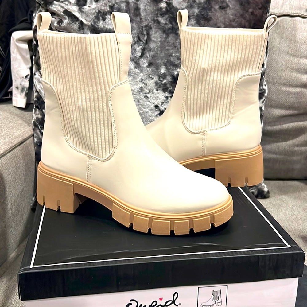 Qupid Cream Ankle Boots with Tan Soles